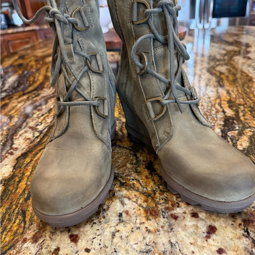 Sorel Khaki Lace-Up Boots